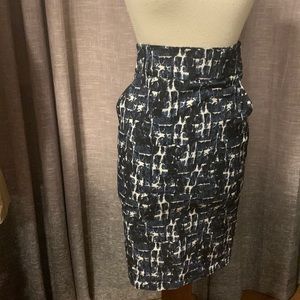 High waisted stretchy pencil skirt